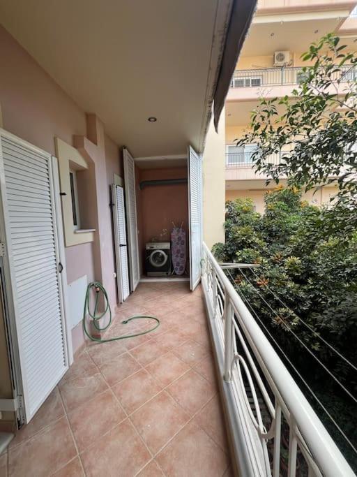 Διαμέρισμα Κοντά Στη Θάλασσα Στην Πολη Κυπαρισσια Kyparissia Buitenkant foto